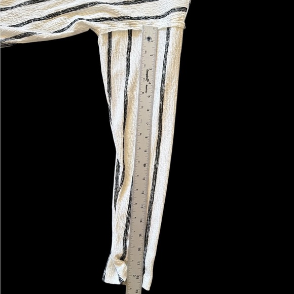 Anthropologie Textured Striped V-Neck Long Sleeve Top XL White Black - Picture 4 of 7